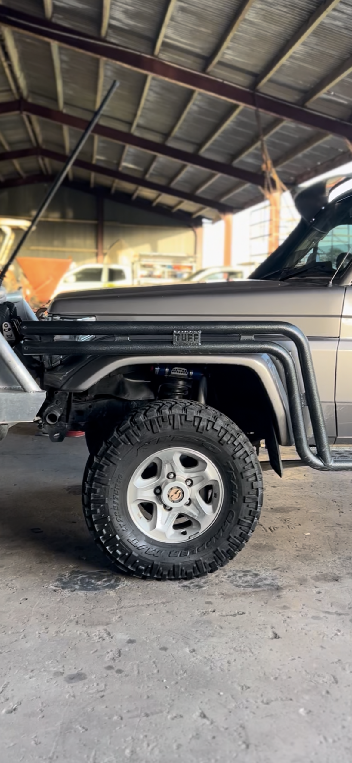 HDJ79 2.0 reservoir mounts